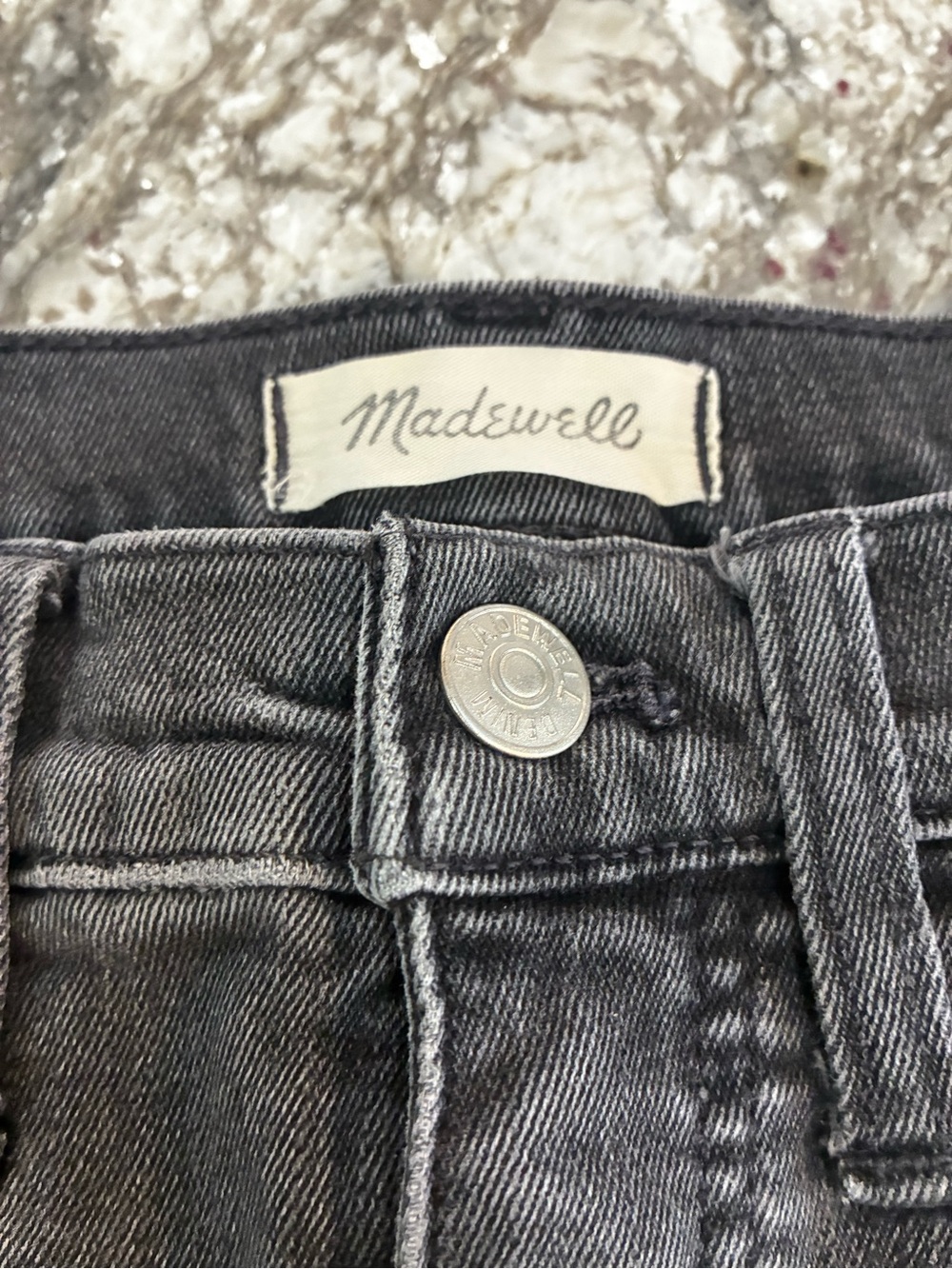 Women’s Madewell Black High-Rise Denim Shorts - Picture 7 of 8